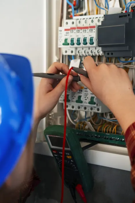 Elektroinstalační práce – realizace DEVR