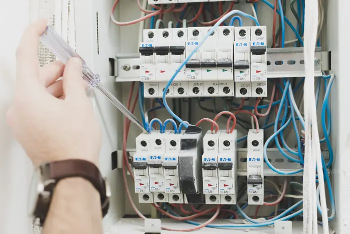 Elektroinstalační práce – realizace DEVR